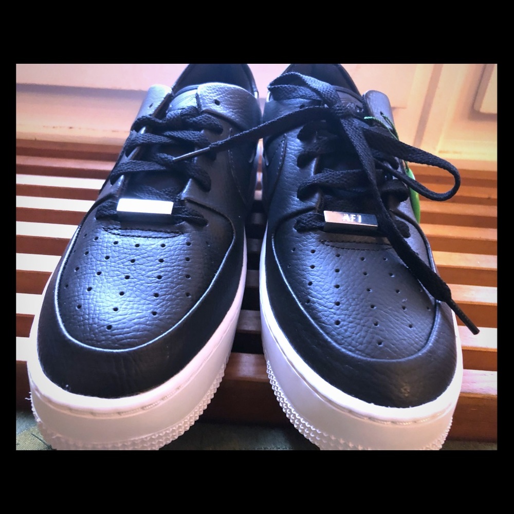 Brand New💥 Air Force 1 💥 Black & White Shoes.